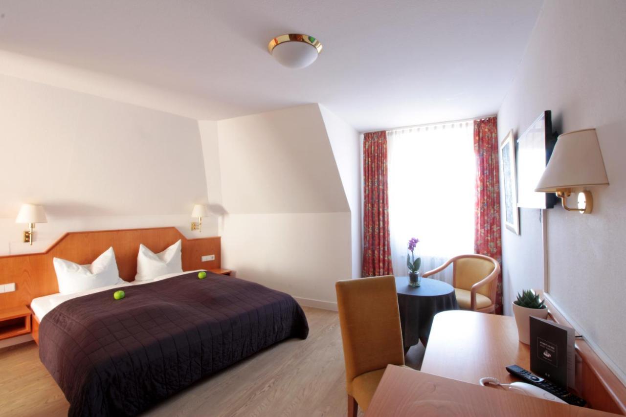 Hotel Schiff Am See Констанц Экстерьер фото