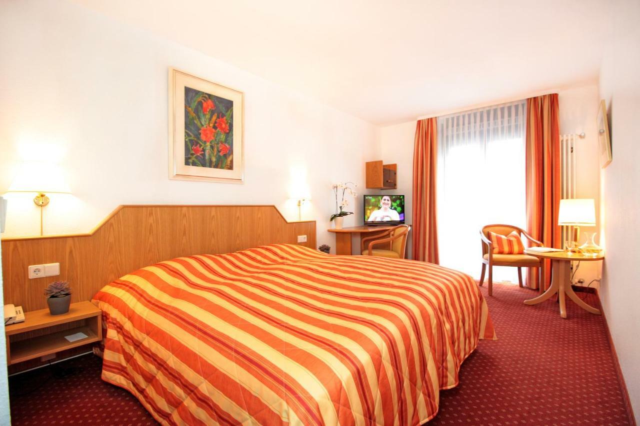Hotel Schiff Am See Констанц Экстерьер фото